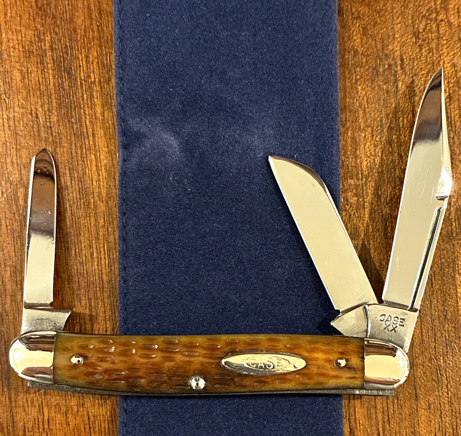 Vintage Case XX 1940-64 6347 LP RARE green 🦴 bone Beautiful handles.