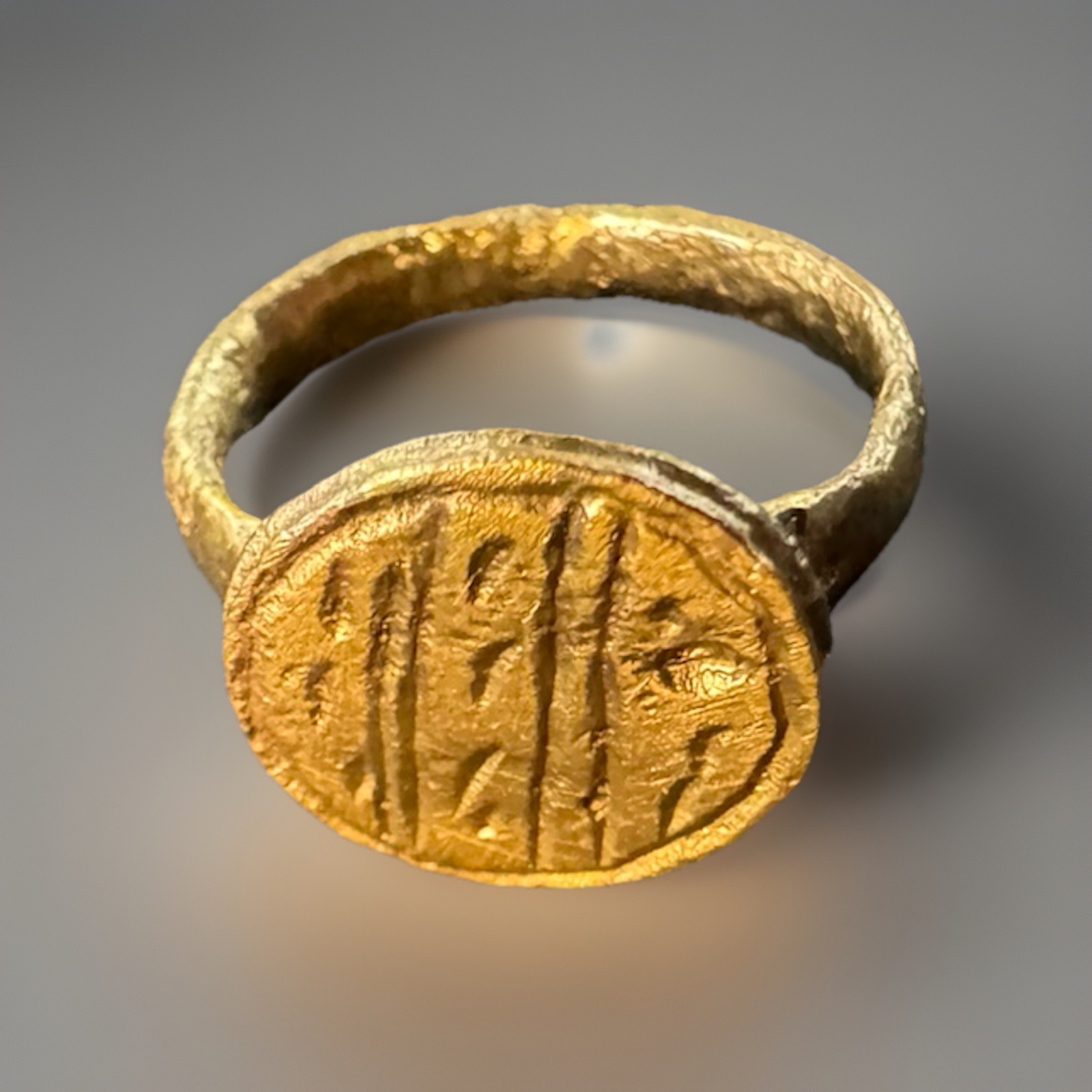 Ancient Roman Signet Ring Medieval Gilt Bronze Beautifully Crafted with “Eye”