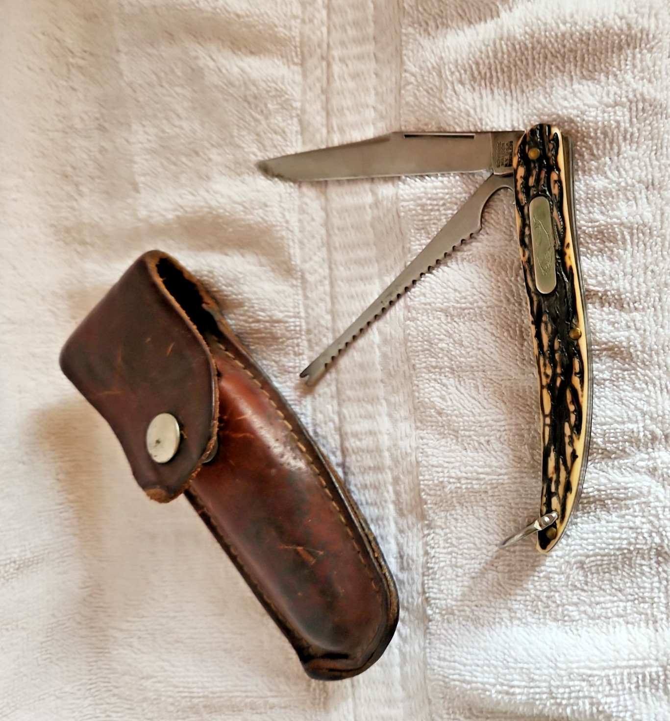 Schrade Walden USA made Fishing knife with blade and scaler & SHEATH  Vintage