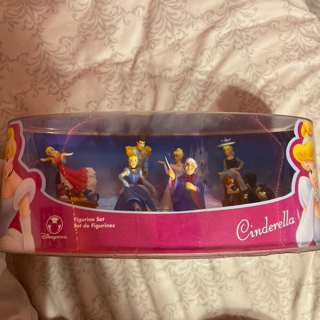 Disney Store Cinderella Figurine Set 2011 Disney Princess Movie Franchise