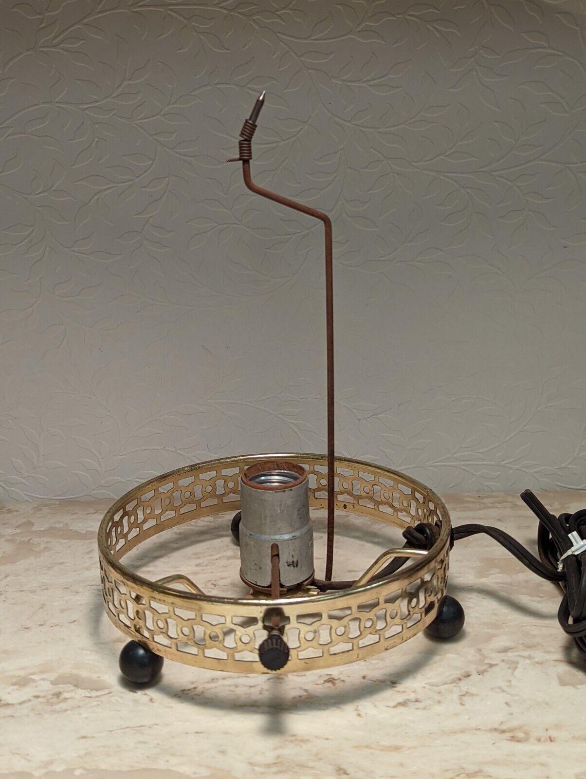 Vintage MCM Metal Econolite Motion Lamp Base Working Ball Peg Feet Light 