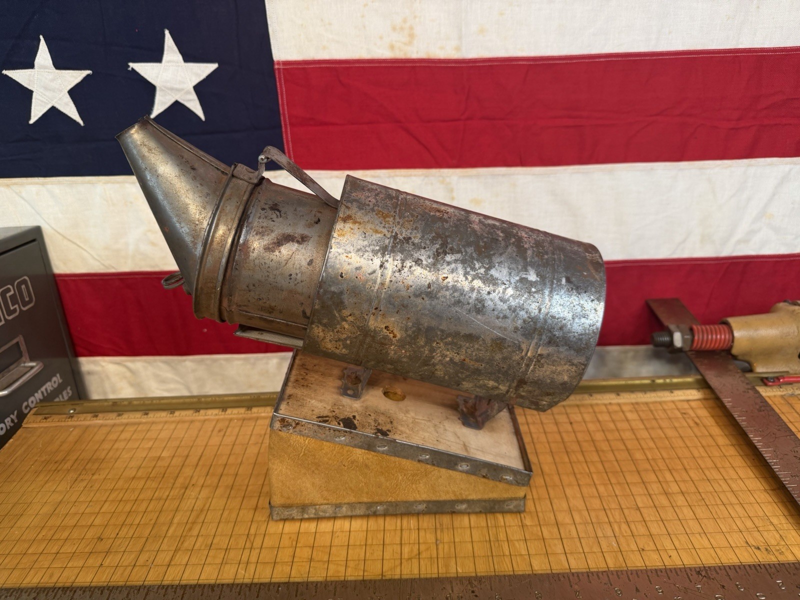 Vintage Dadant & Sons Bee Smoker Hamilton IL Beekeeping Hive Tool Rustic Decor