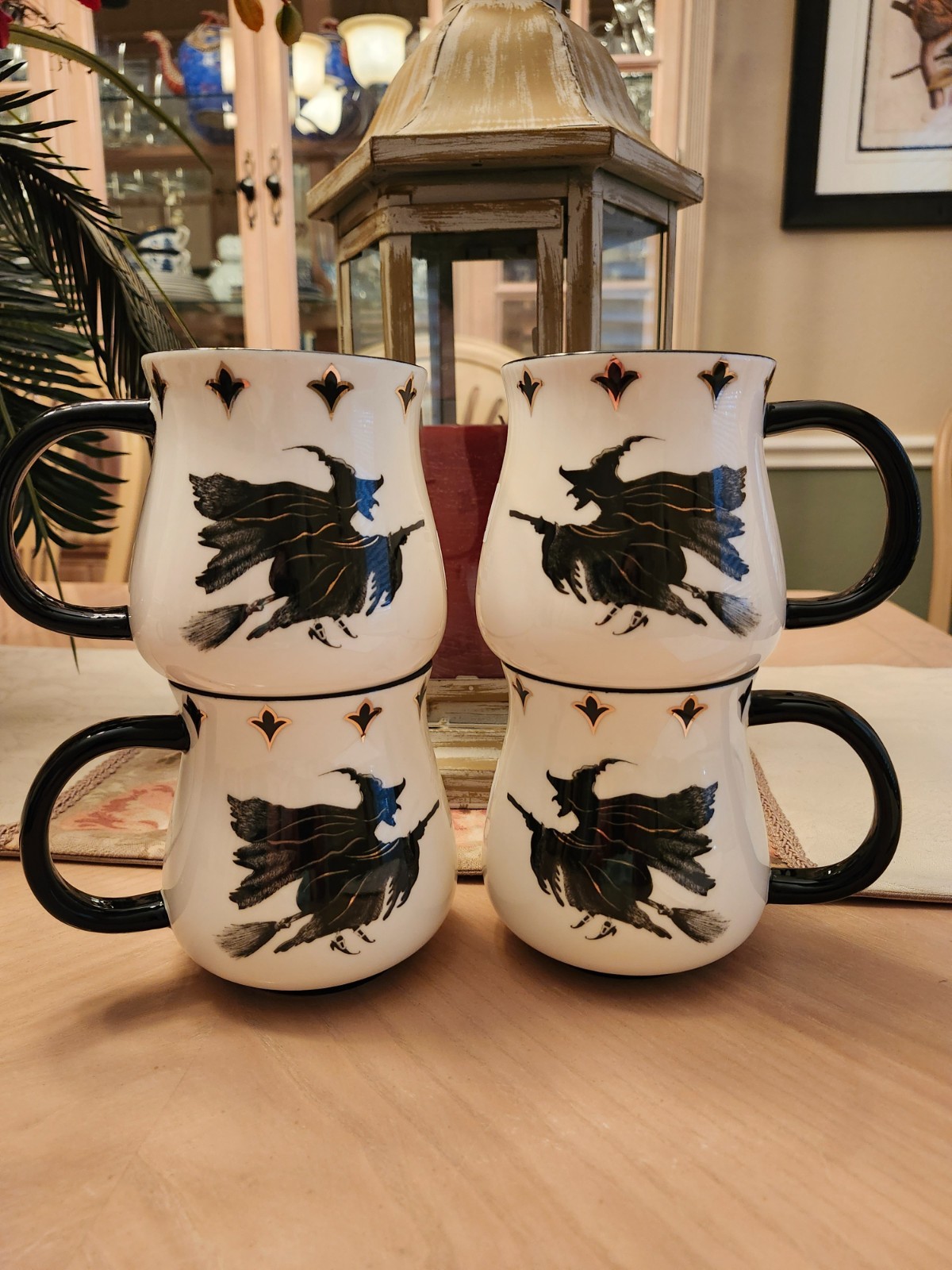 POTTER'S STUDIO HALLOWEEN BLACK FLYING WITCH SILHOUETTE COFFEE MUGS SET OF 4 POTTER'S STUDIO HALLOWEEN BLACK FLYING WITCH SILHOUETTE COFFEE MUGS SET OF 4