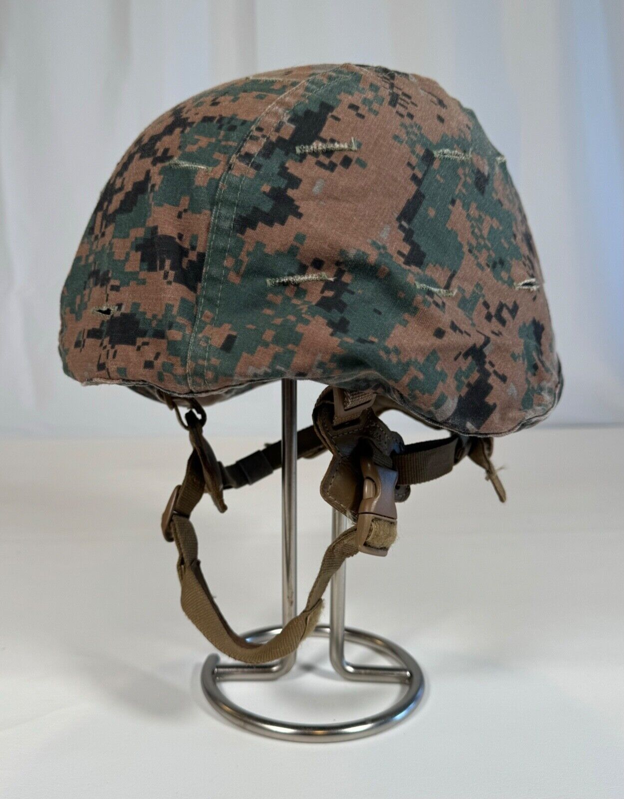 USMC Gentex Lightweight Helmet LWH w/ Chin Strap New Padding & Cover Medium