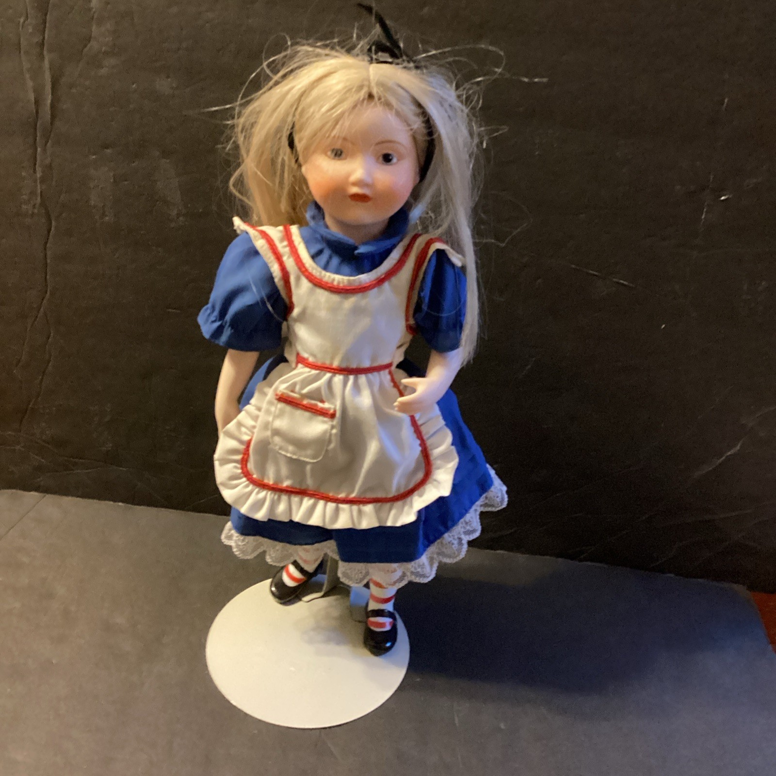 Vintage 1989 Hamilton Collection 13 Inch Alice in Wonderland Porcelain Doll