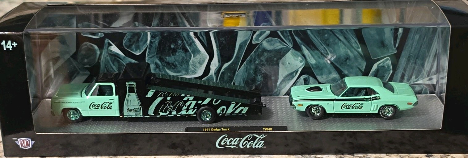 Chase Coca-Cola Diecast Set 1974 Dodge Truck & 1970 Dodge Challenger R/T Green