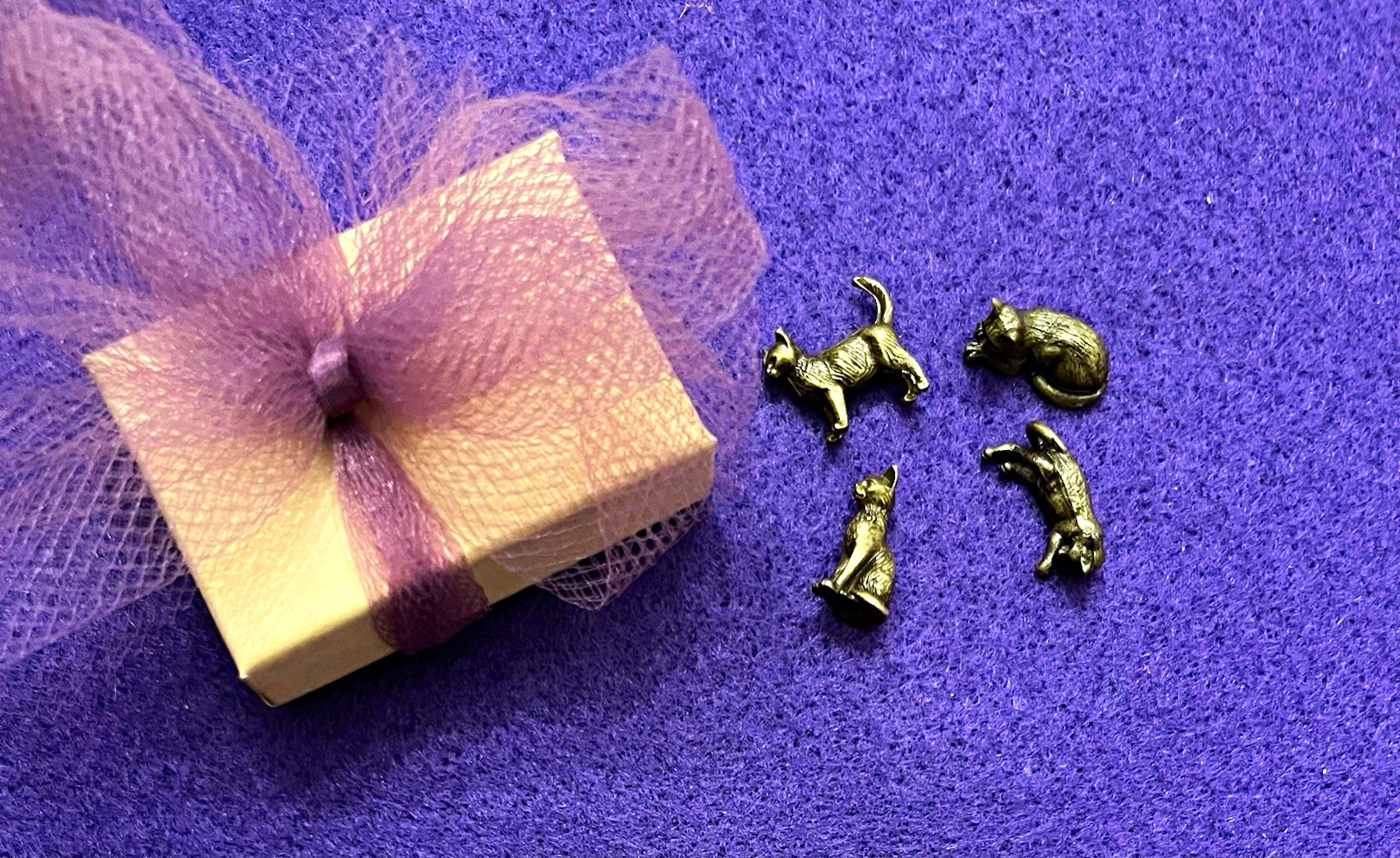 Lot of 4 Miniature Gold Tone Metal Cat Figurines, very tiny trinkets