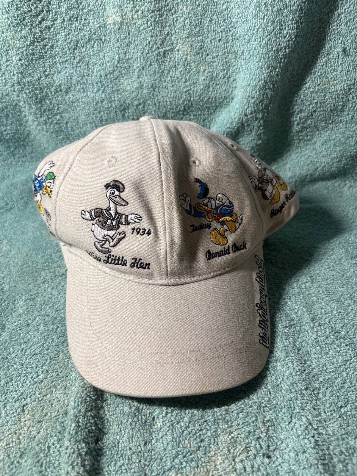 Walt Disney World Many Faces Of Donald Duck/ Evolution Baseball Cap