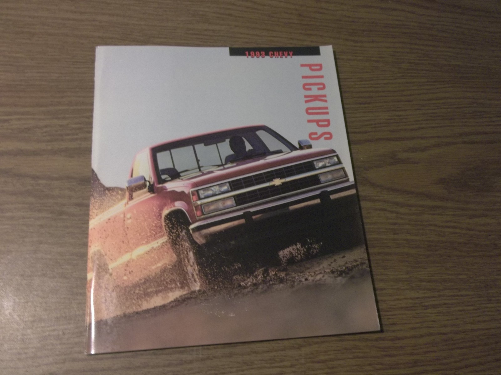 MINT ORIGINAL 1993 CHEVROLET CHEVY PICKUP TRUCK DEALER SALES BROCHURE BOX 288