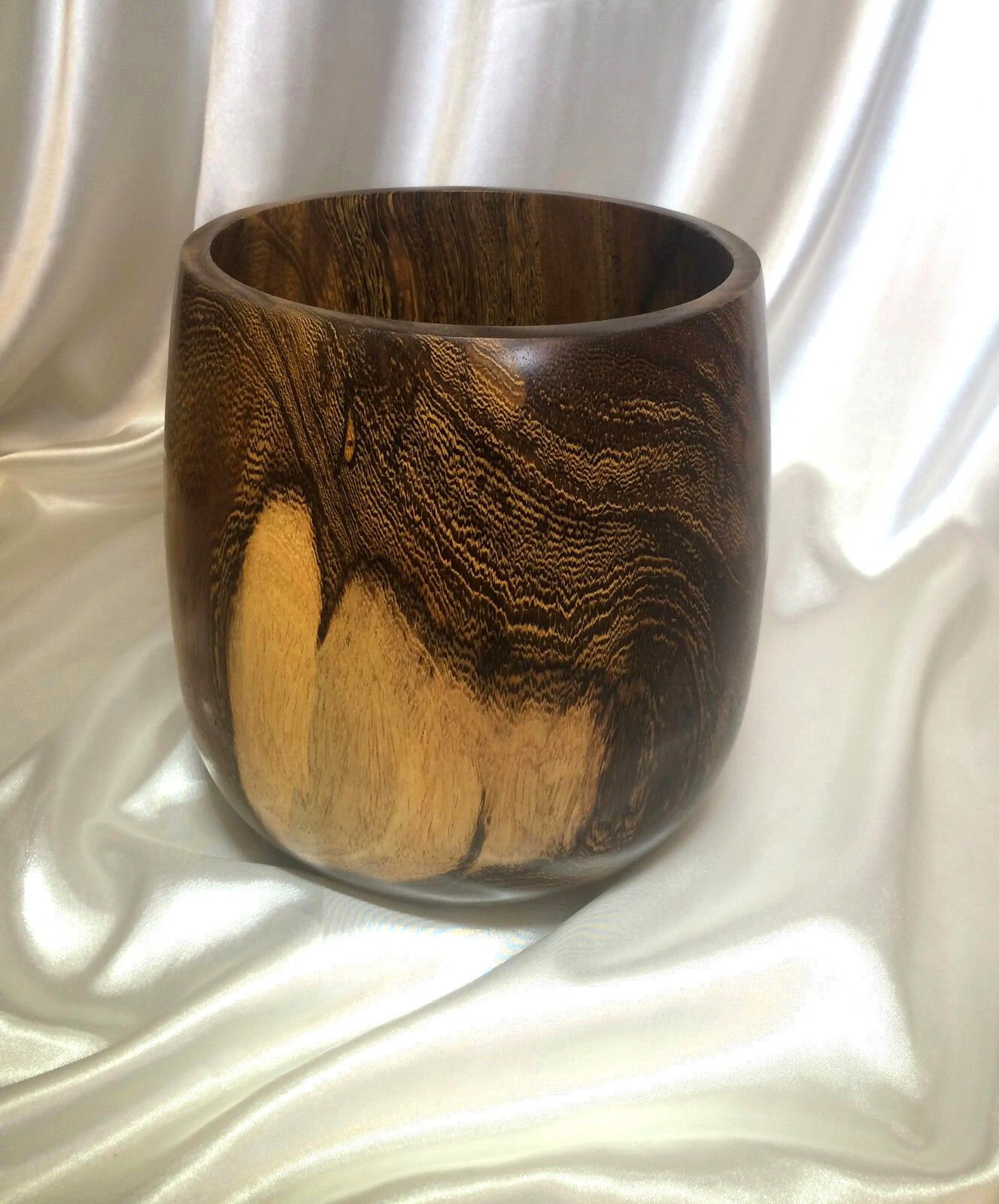 Hawaiian Kolohala Pheasant Wood Bowl- Made In Hawaii- Rarer Than Koa & Kou