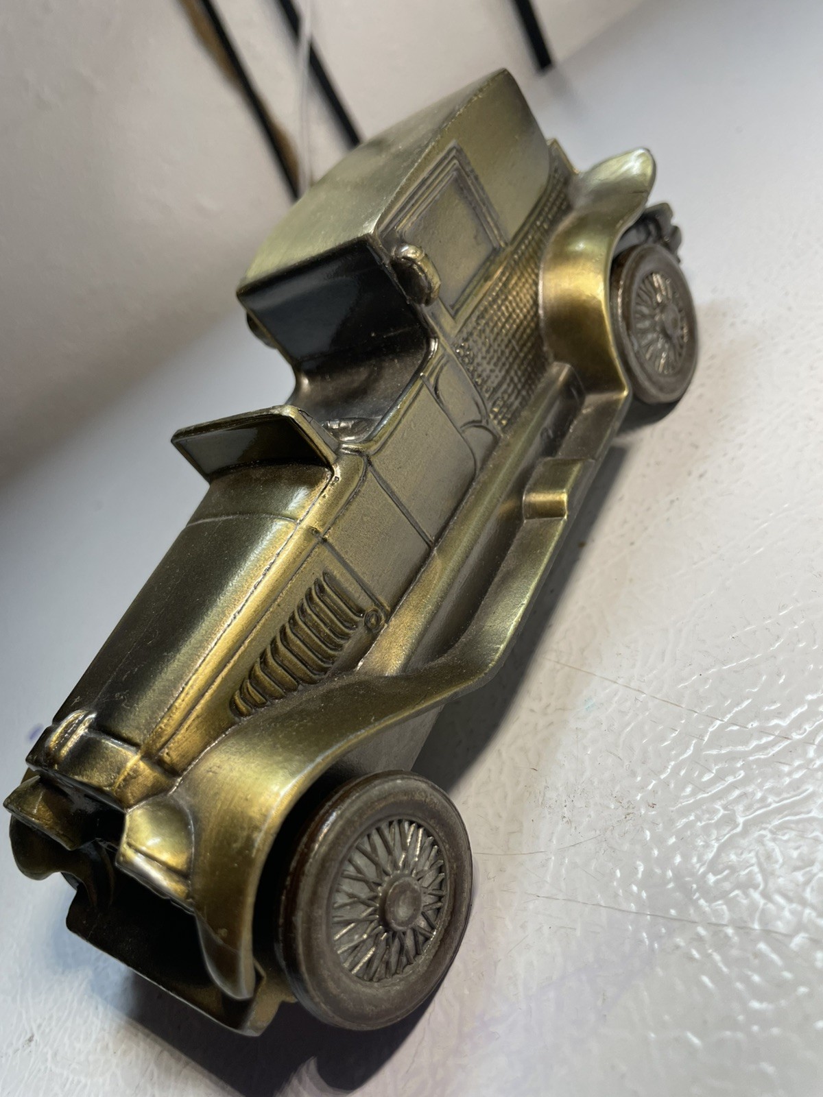 vintage 1974 Banthrico Inc. metal coin bank, 1927 Lincoln Brougham car