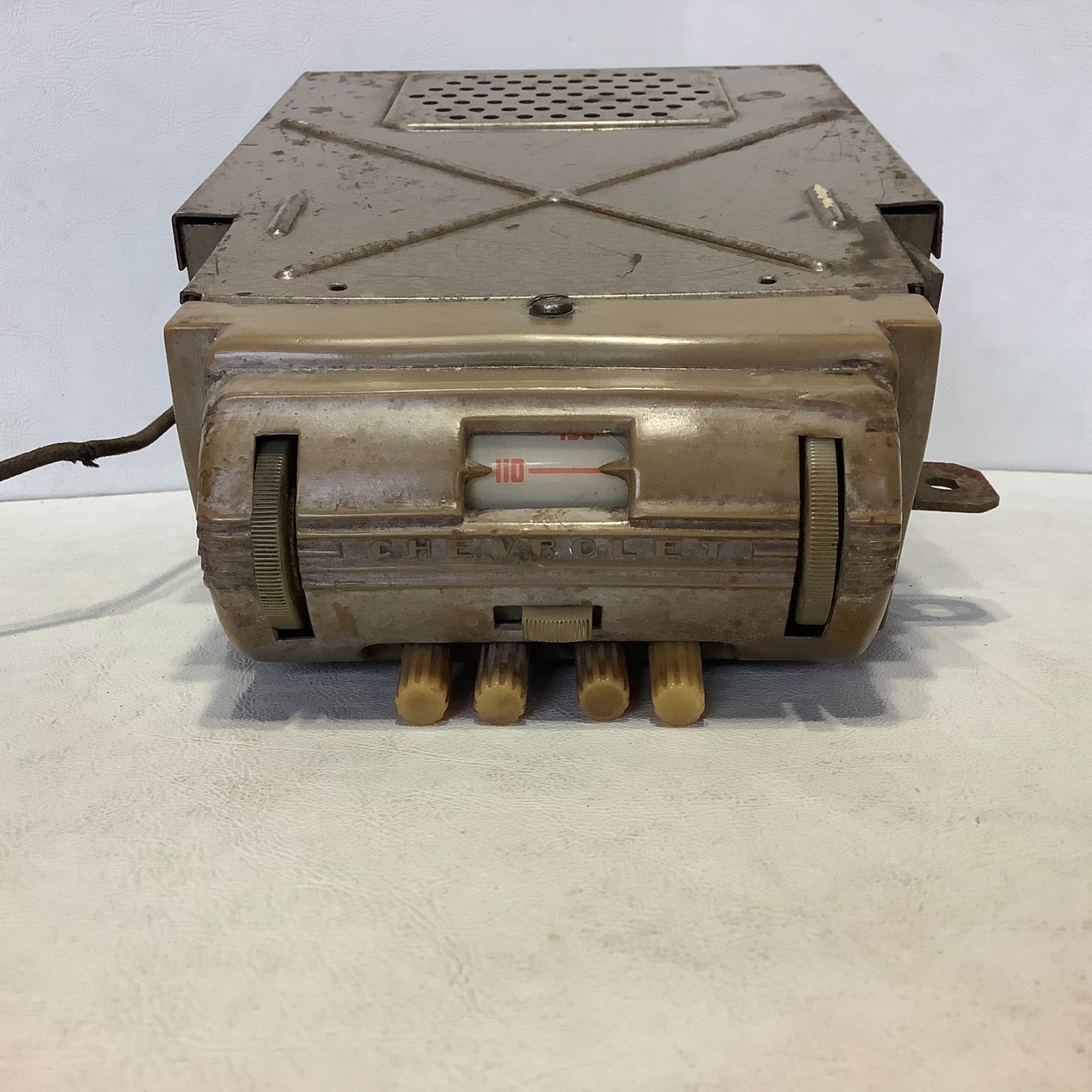 Antique 1940s Chevrolet Chevy Truck Car Radio UNTESTED AS-IS PARTS OR REPAIR
