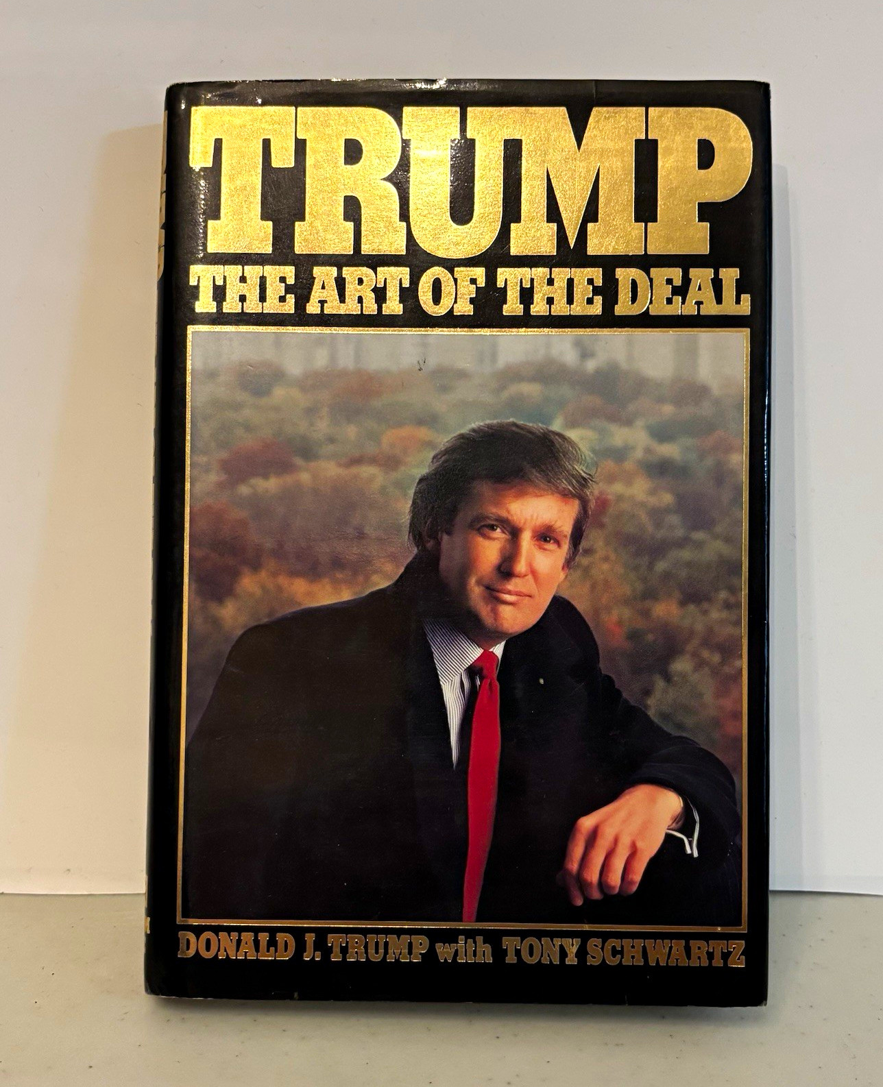 Donald J. Trump Signed 1987 The Art of the Deal First Edition Book  Presidential