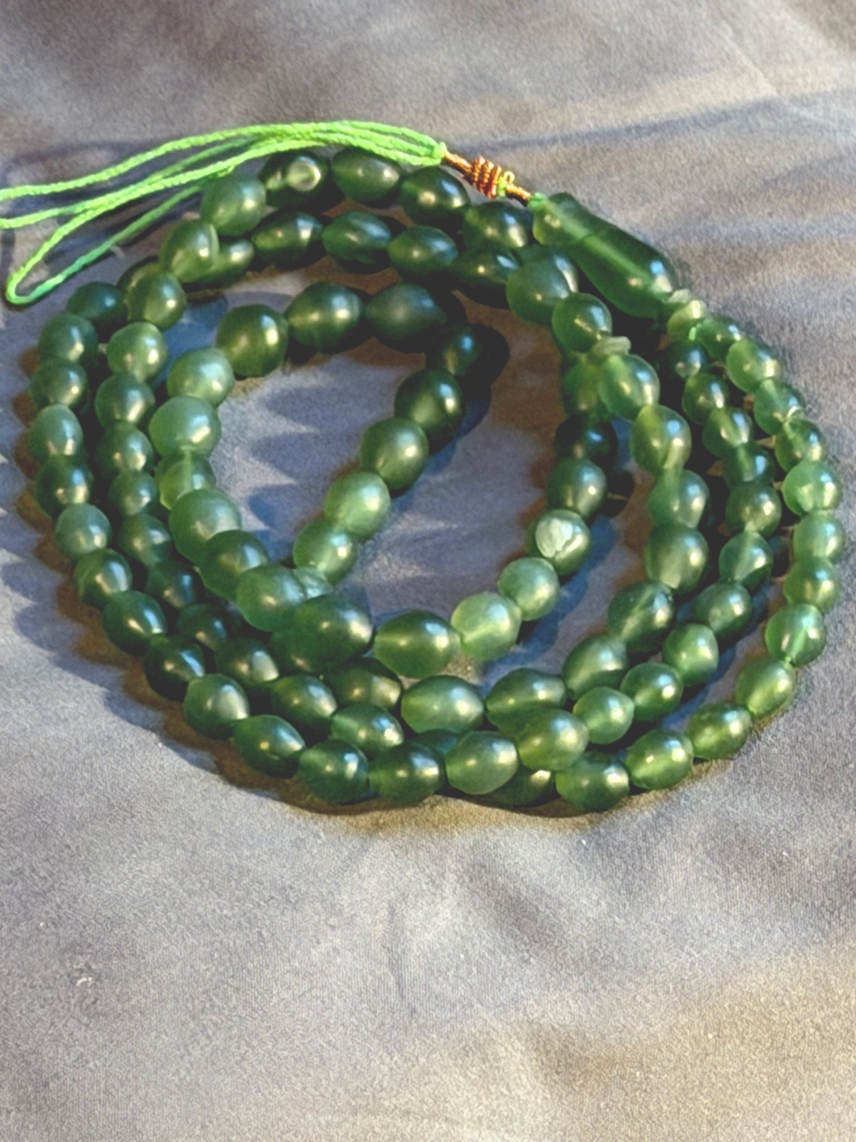 MAGNIFICENT ISLAMIC SHAH MAGHSOUD 99 GRADUATED LARGE GREEN PRAYER BEADS 15O GR