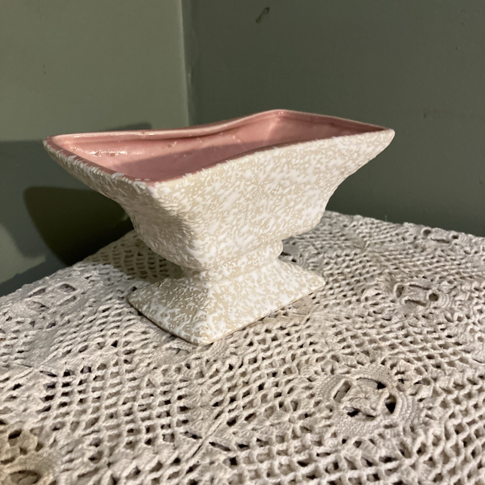 VTG Royal Windsor USA White Splatter & Pink PLANTER / VASE