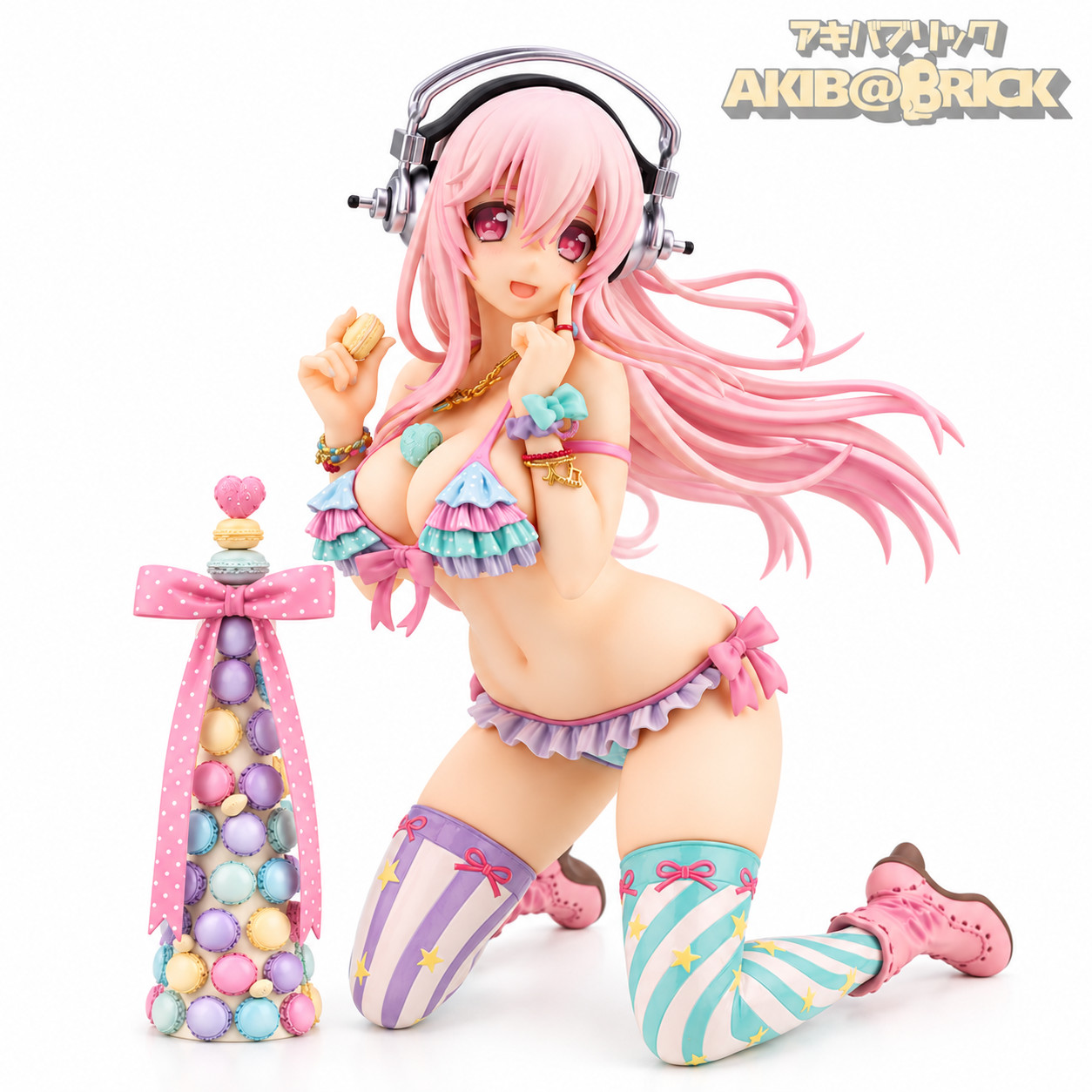 AlphaMax Super Sonico with Macaron Tower 1/7 Collectible Figure