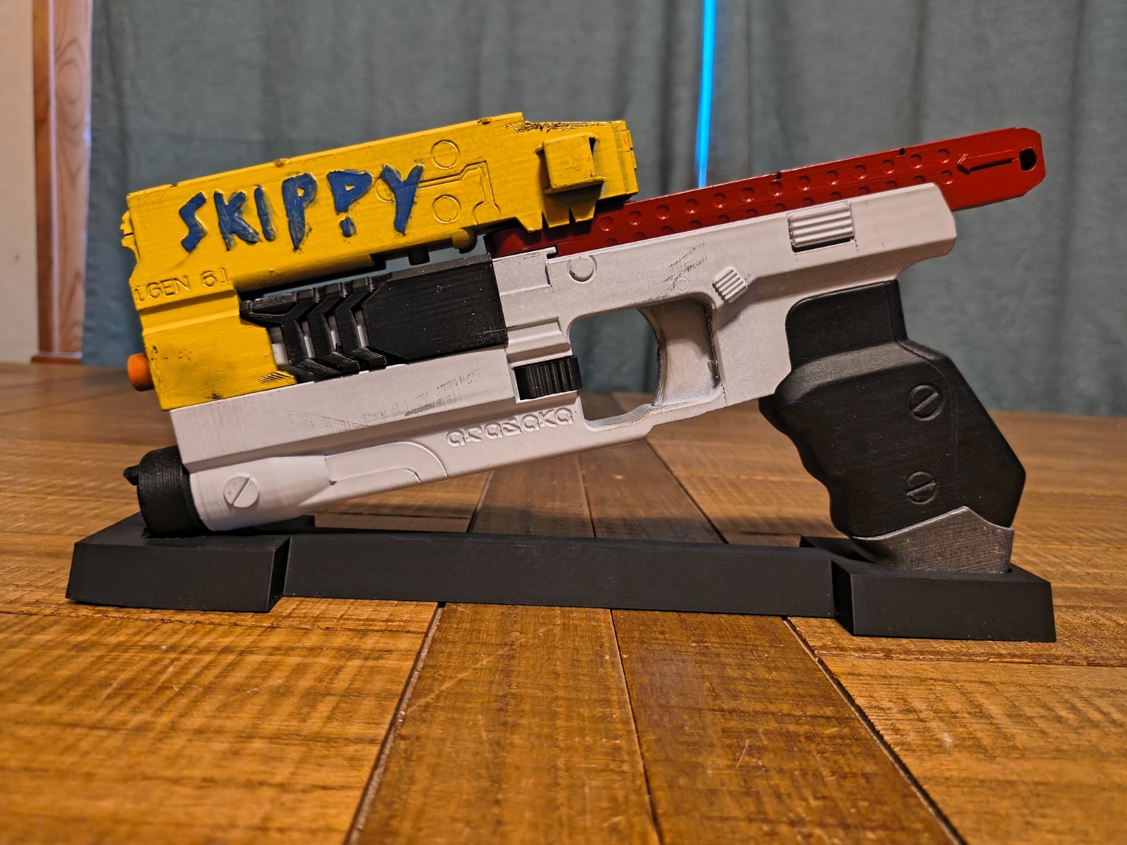 Cyberpunk Skippy replica, smart blaster, comes with stand and removeable piece Cyberpunk Skippy replica, smart blaster, comes with stand and removeable piece