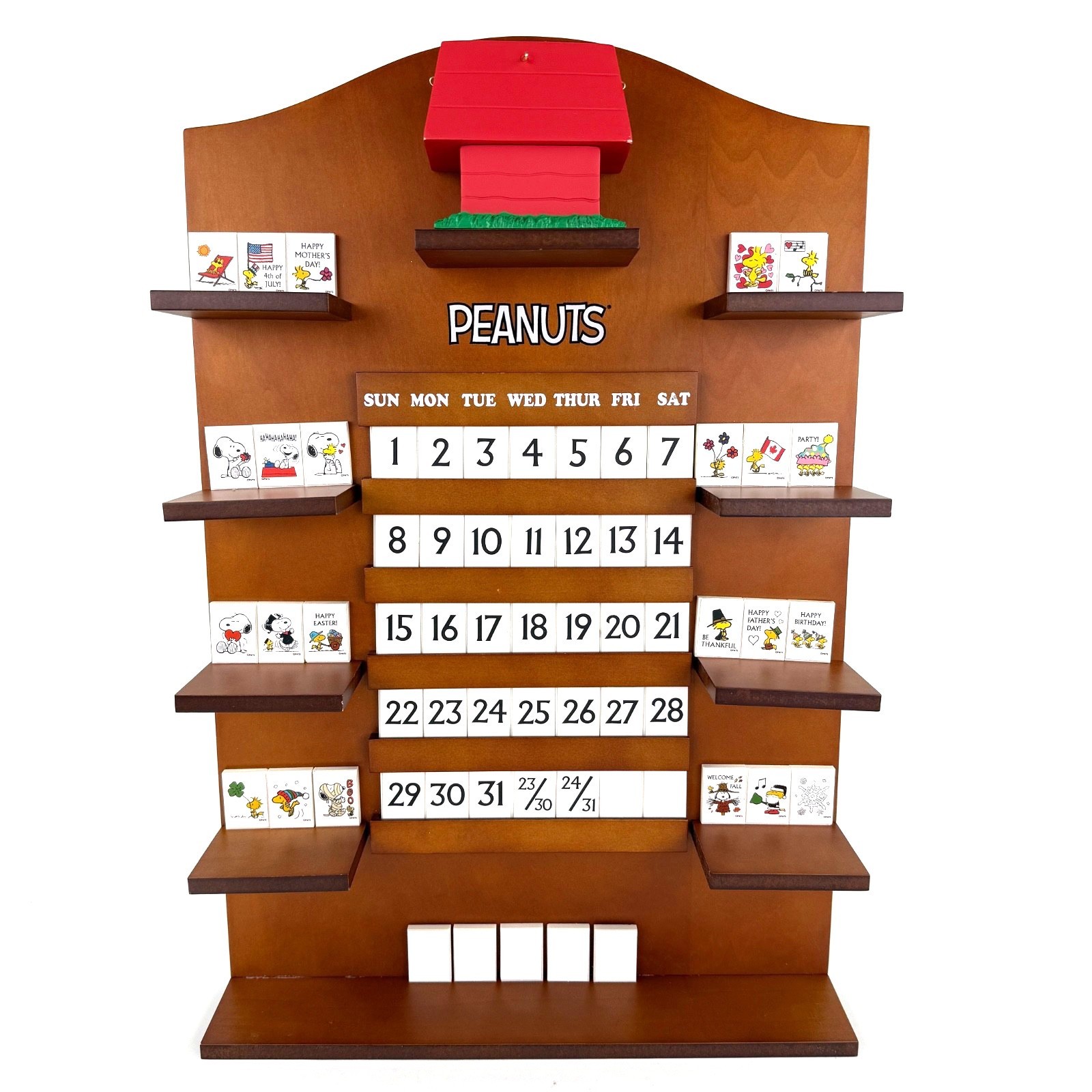 2018 Bradford Exchange Snoopy Through The Year Perpetual Calendar Rack & Numbers