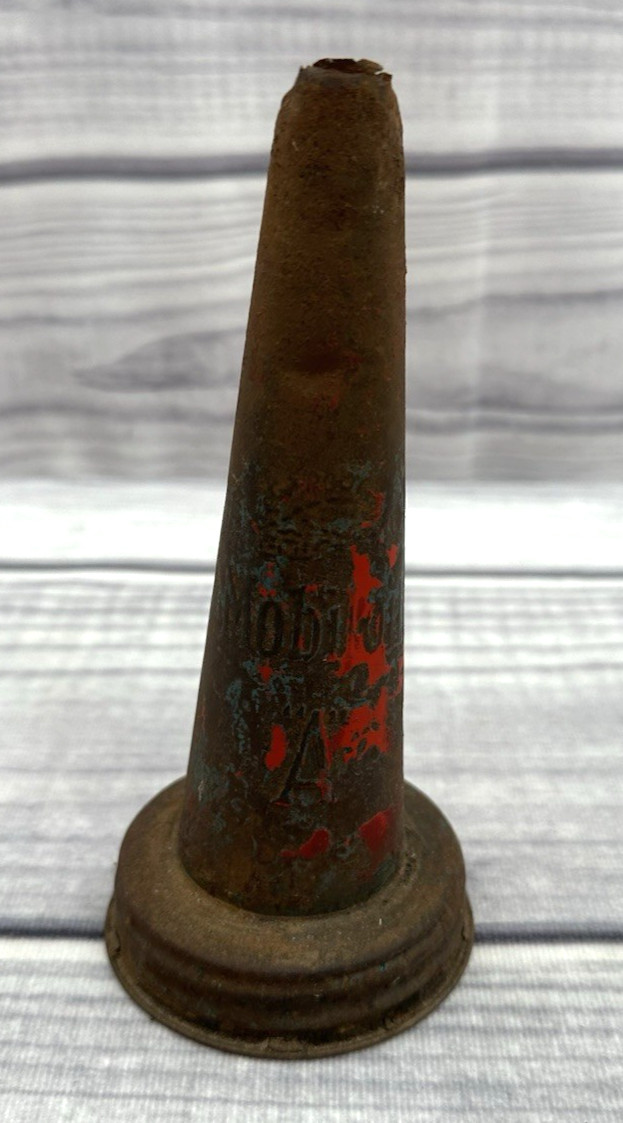 ANTIQUE EMBOSSED MOBIL OIL \