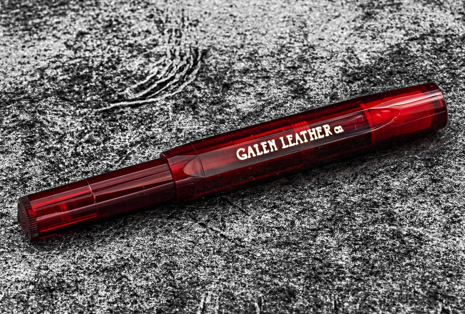 Kaweco × Galen Leather Carmine Red Fountain Pen M Nib — SOLD OUT — RARE ❤️