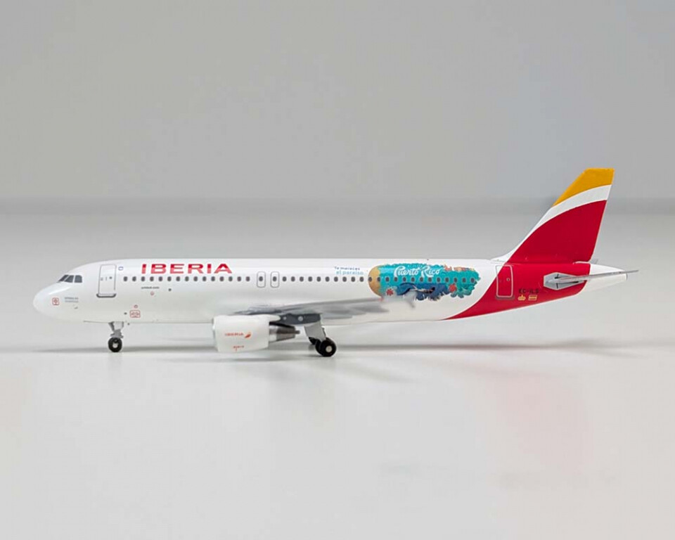 Aeroclassics AC411363 Iberia Airbus A320-200 EC-ILS Diecast 1/400 Model Airplane