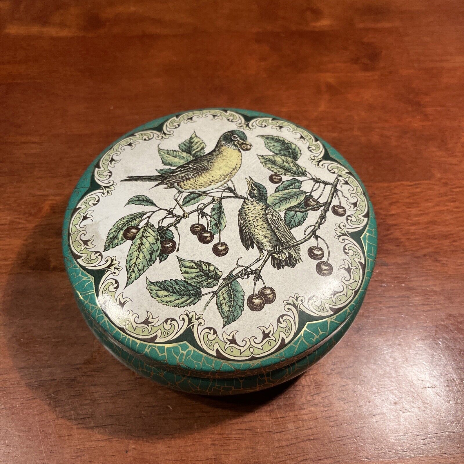 Vintage Designed by Daher Tin Container England Damer Robin Birds Green And Gold