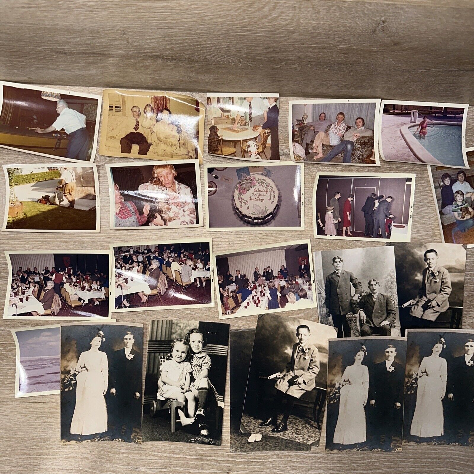 Vintage Black & White Photos Lot Of 22+ Family Couples Children Kids & More B&W