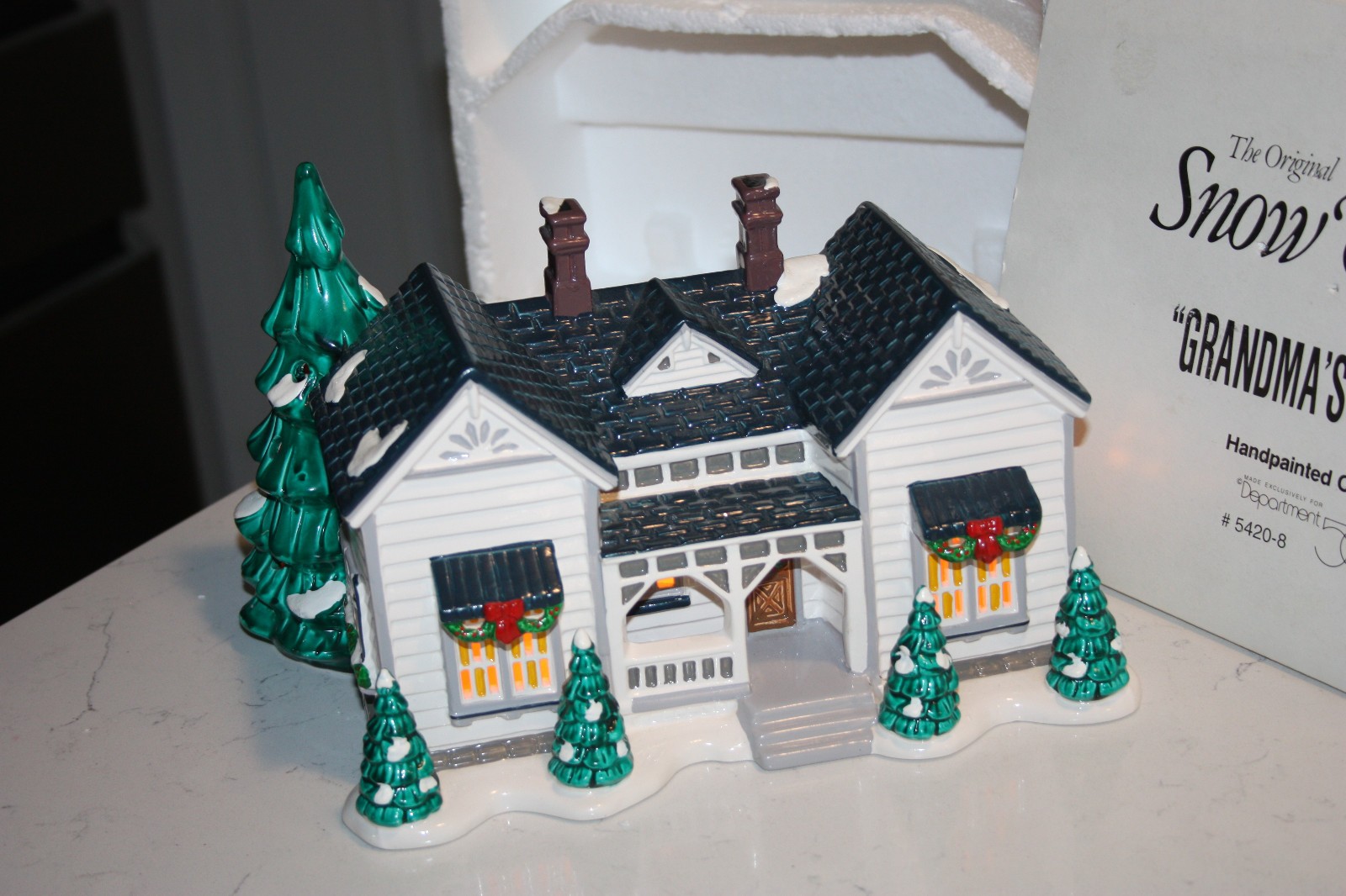 Dept 56 Snow Village 1992 GRANDMA\'S COTTAGE #5420-8