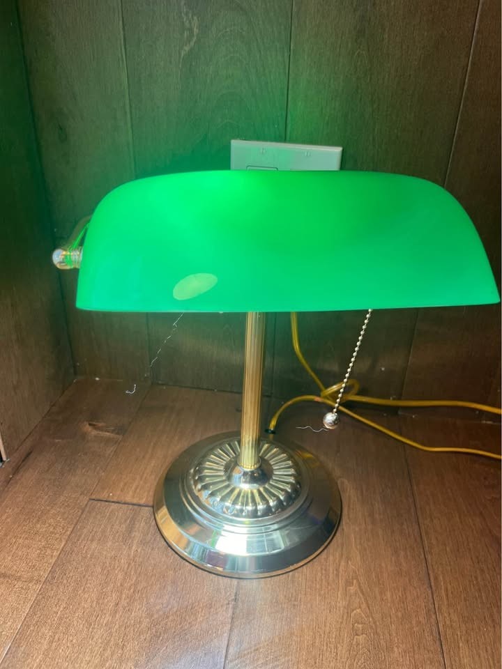 Classic Green Banker\'s Desk Lamp – Brass Tone Base – Working Library Office Lamp Classic Green Banker\'s Desk Lamp – Brass Tone Base – Working Library Office Lamp