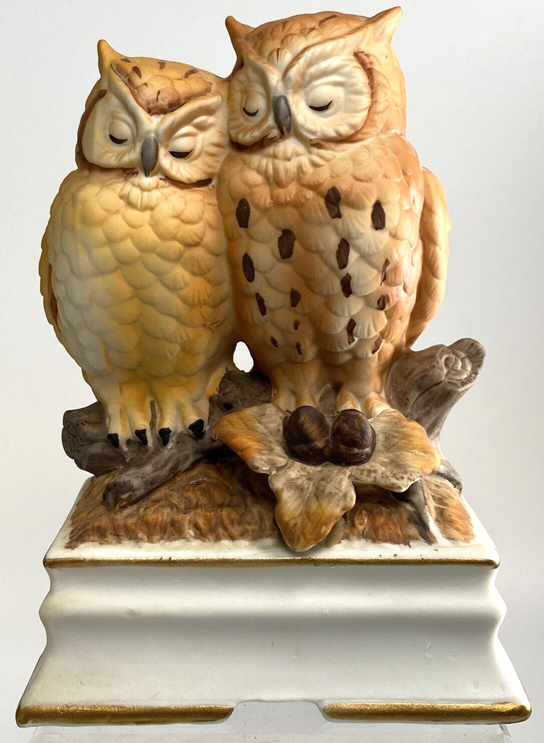 Towle Fine Porcelain Set of Owls -Musical Wind Up/ On & Off Switch In Orig Box