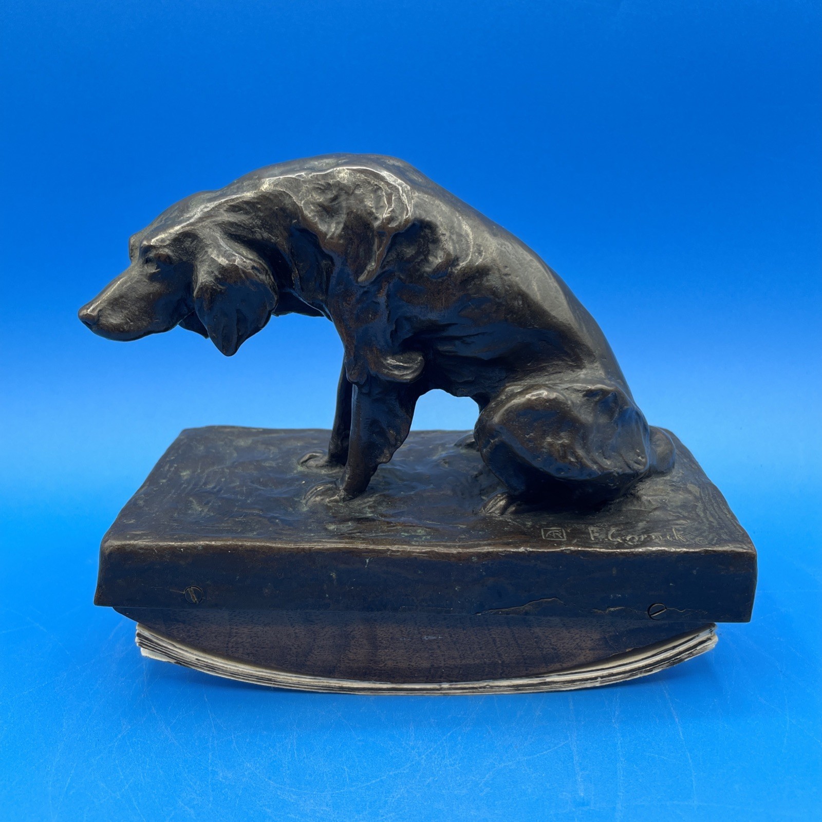 FRIEDRICH GORNIK SIGNED AUSTRIAN VIENNA BRONZE SETTER DOG ON DESK INK BLOTTER