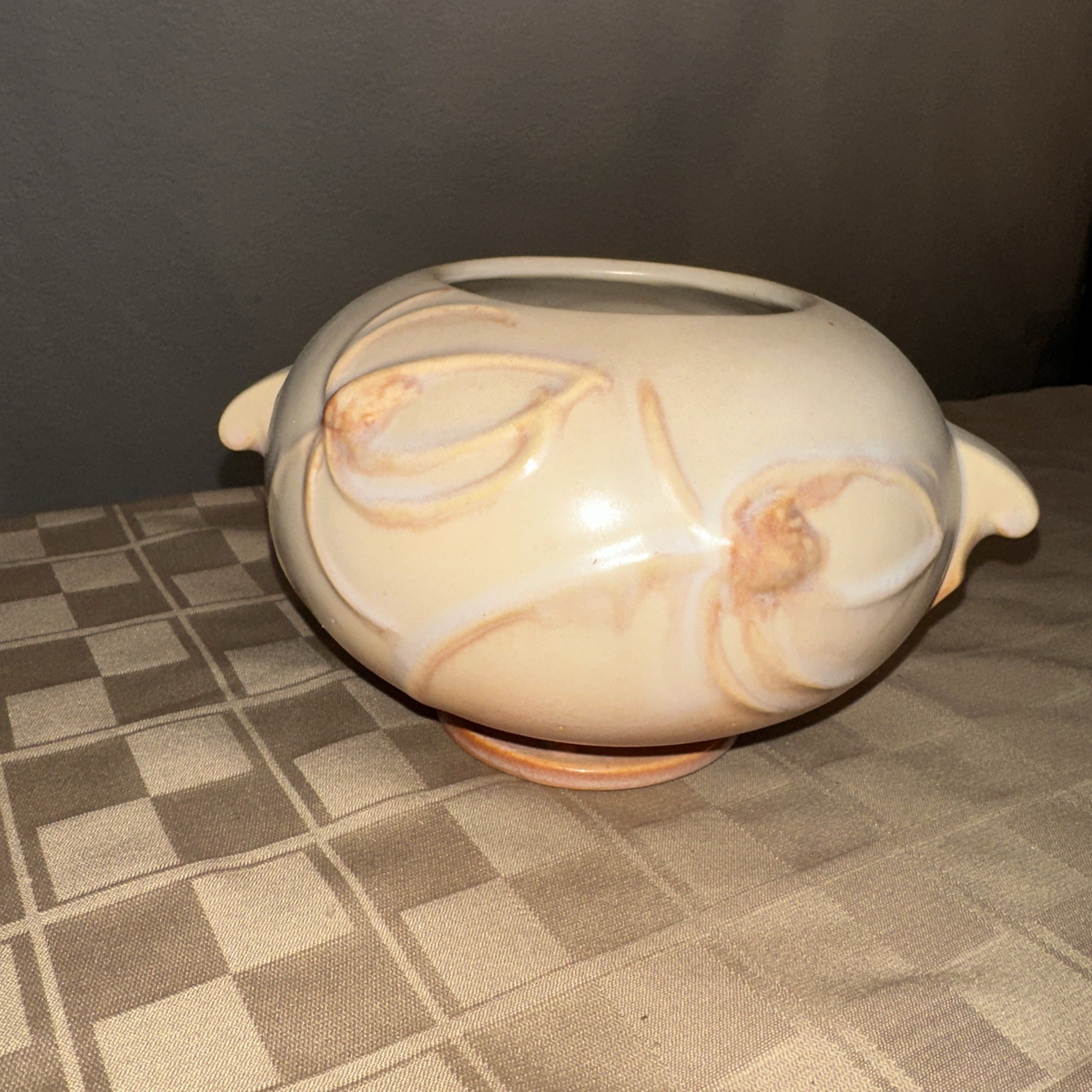 Antique Roseville Pottery Teasel 342-4 Pink Beige Double Handle Round Vase 1937