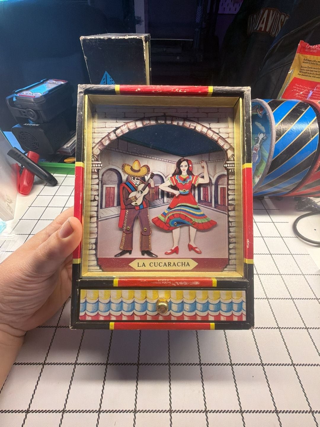 Vintage 1980 Otagiri La Cucaracha Musical Box Diorama
