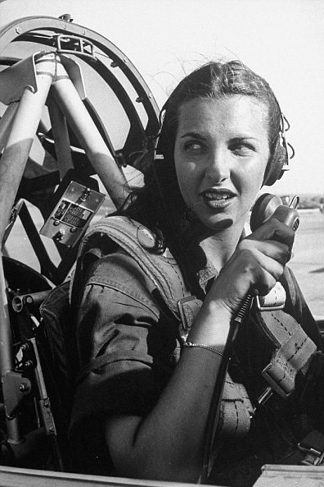 women during World War Two WW2 Photo Glossy 4*6 in N034 