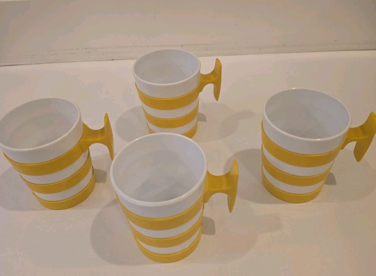 Vintage Deka Plastic Mugs Set of 4 Yellow & White Stripped Retro
