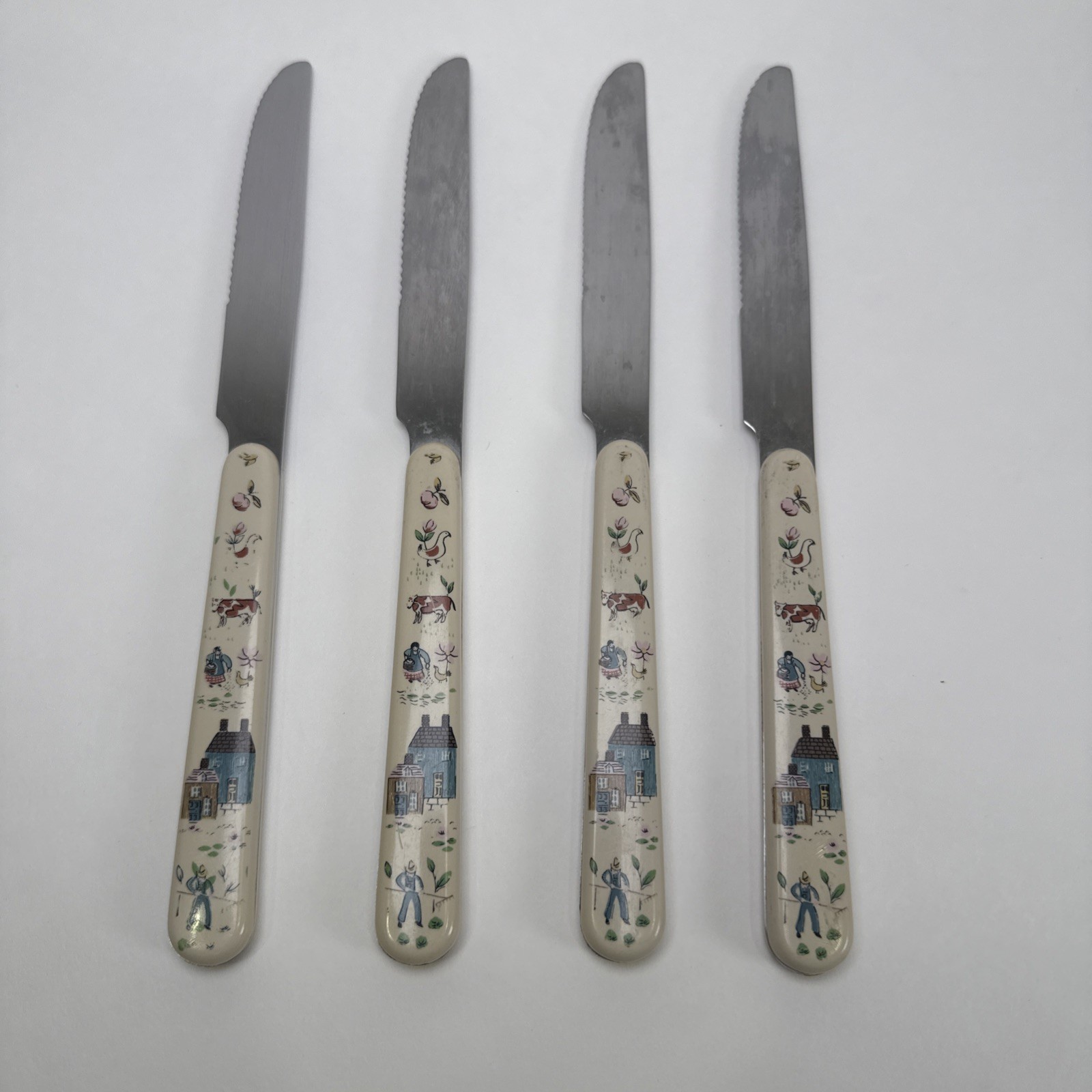 VTG Heartland International 4 Dinner Knives Stainless Farm House Cottage TAIWAN