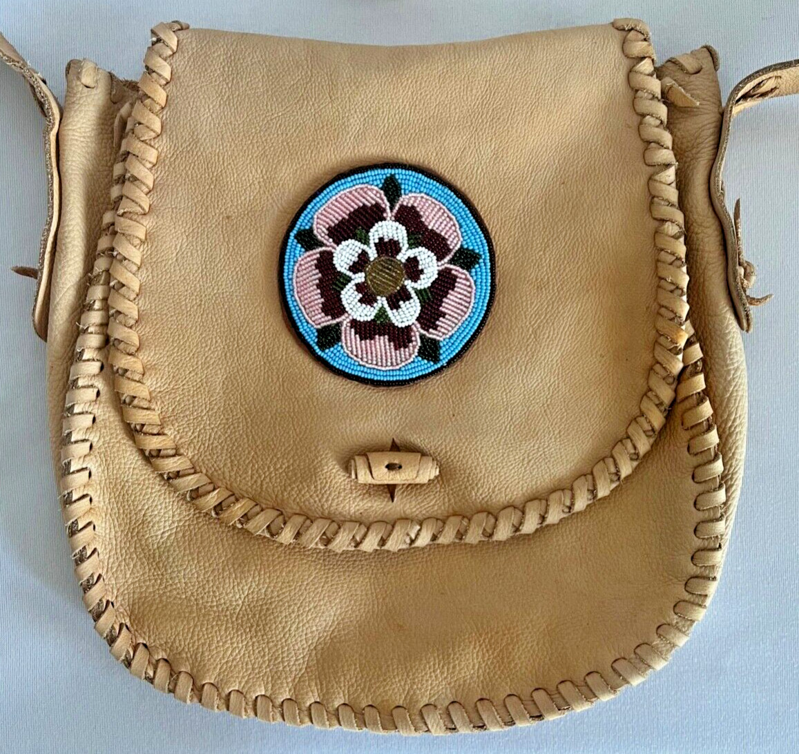 👗Vintage Native American Indian Handmade Leather Hide Purse Beaded Whipstitch