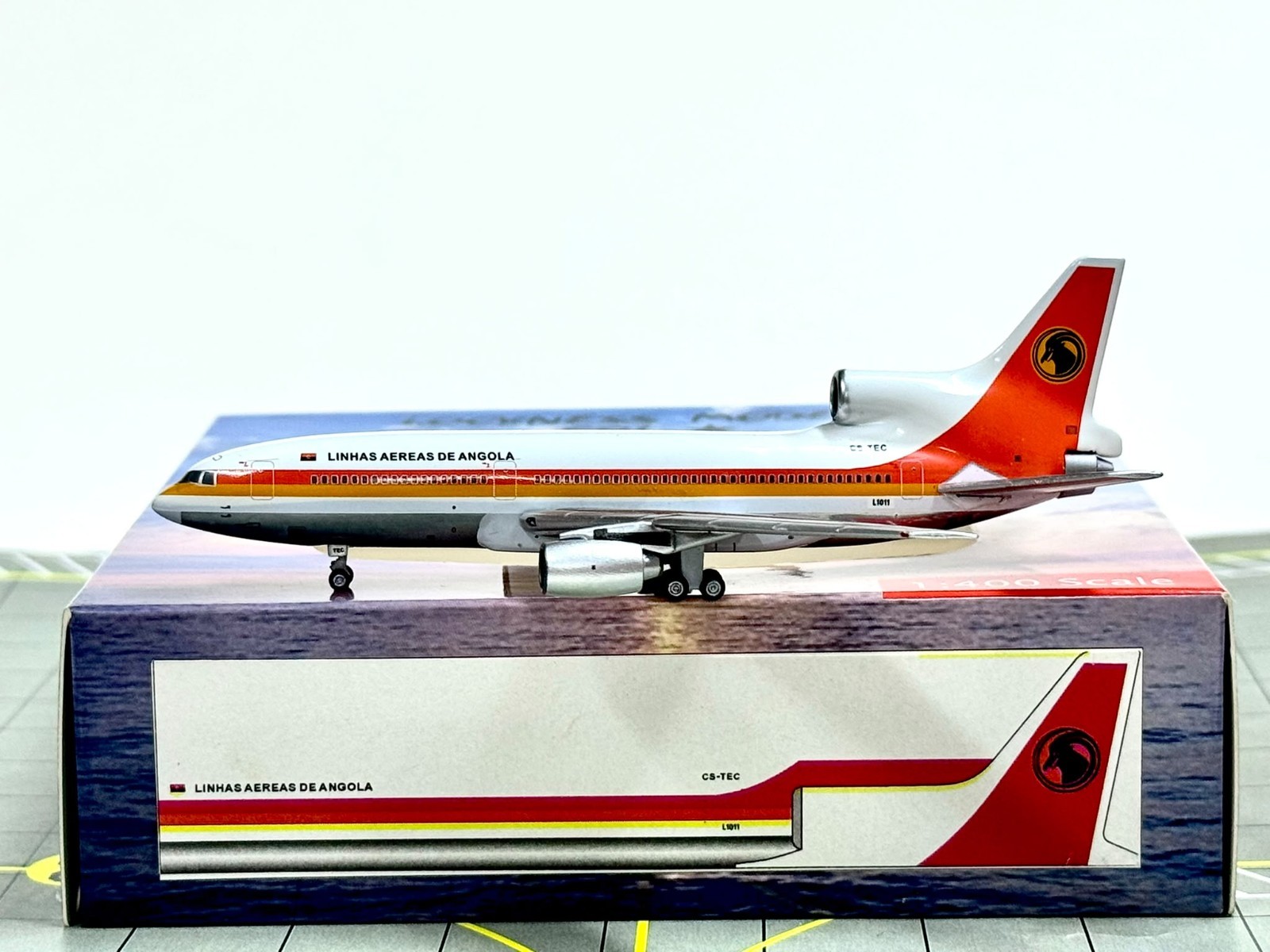 Aeroclassics 1:400 Angola Airlines Lockheed L-1011 CS-TEC