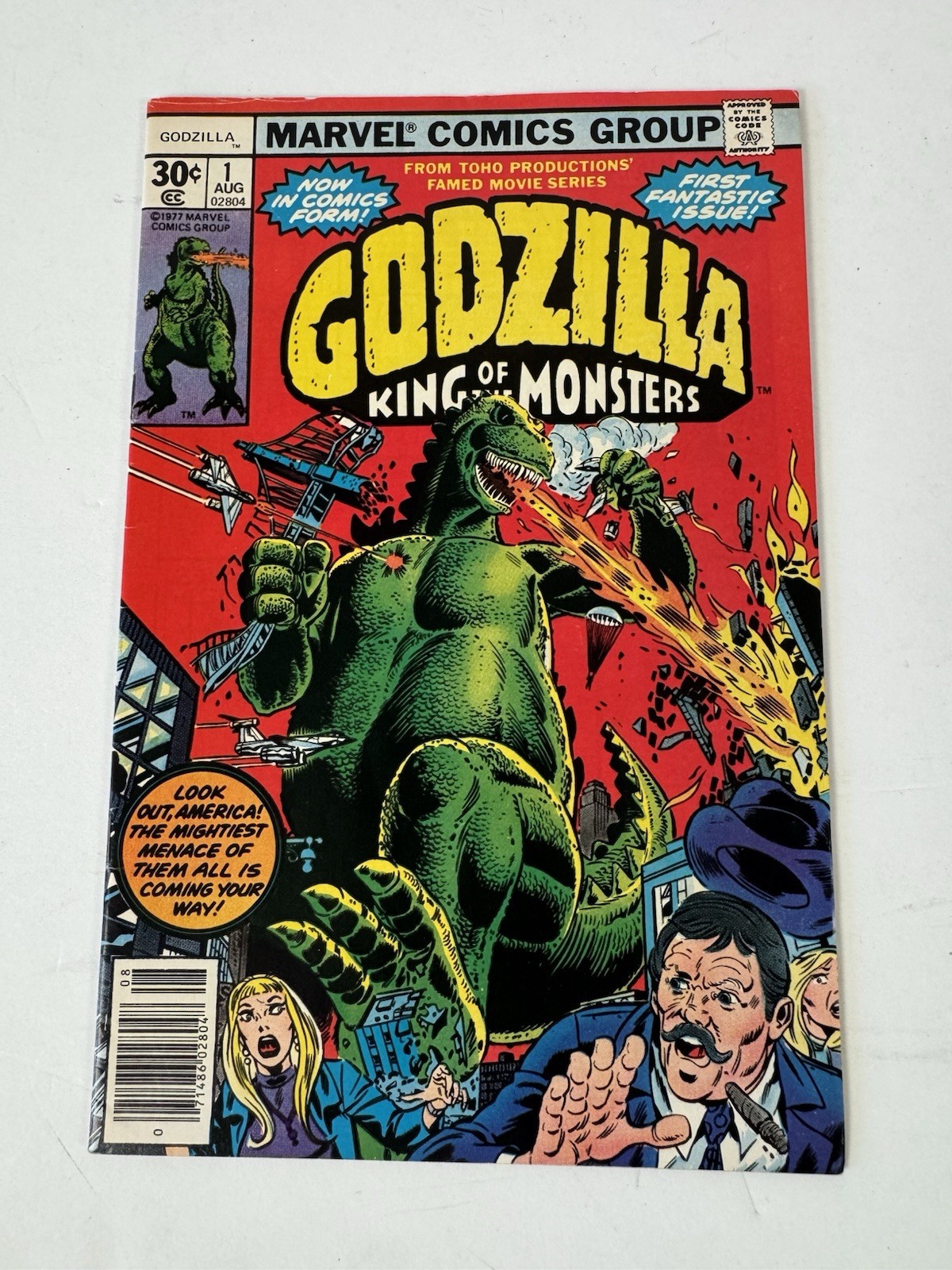 Godzilla # 1 Marvel 1977, the first issue of Marvel\'s Godzilla series