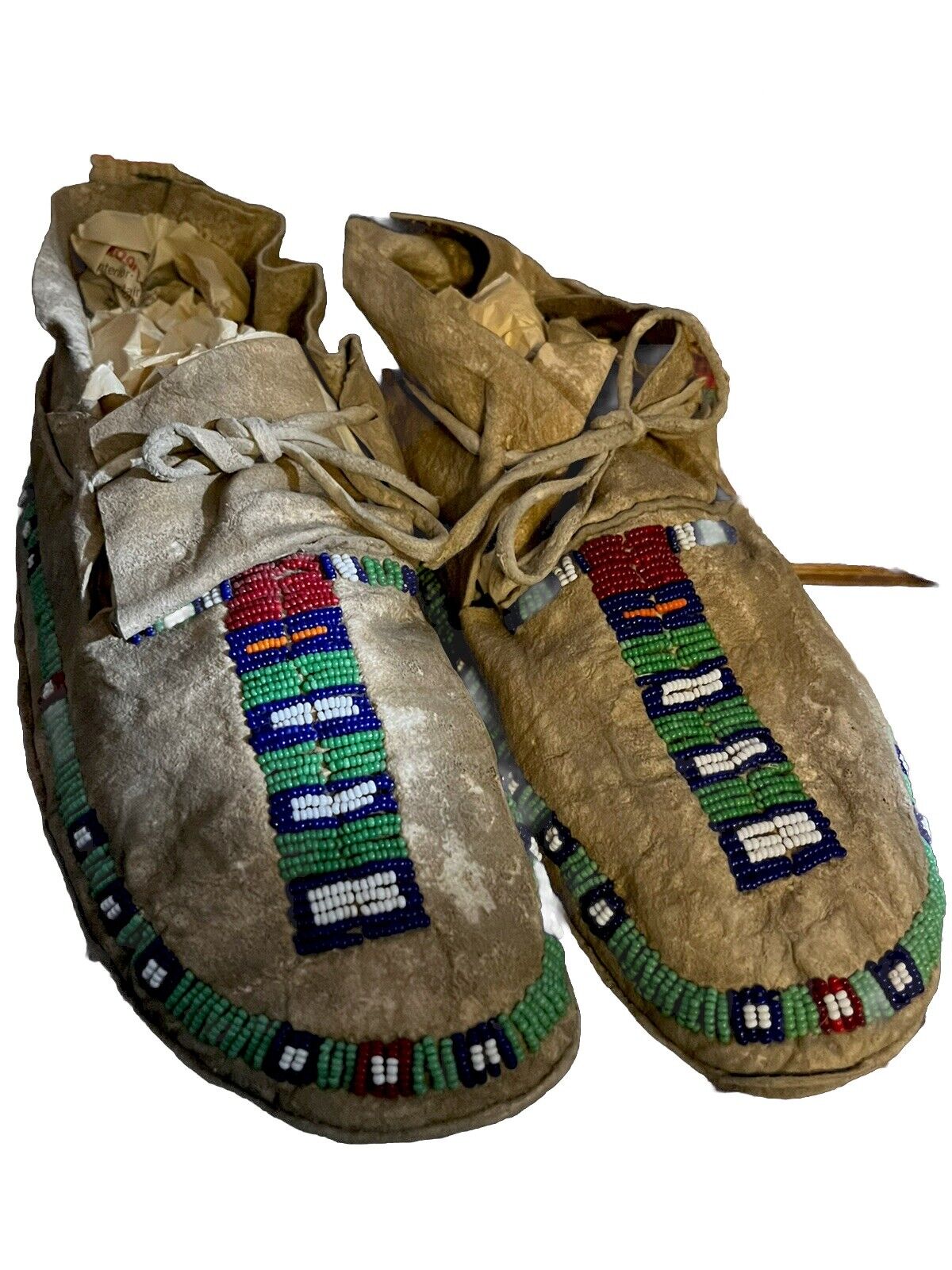 Vintage VERY NICE PAIR OF BEADED Native American SIOUX Indian MOCCASINS Shoes.