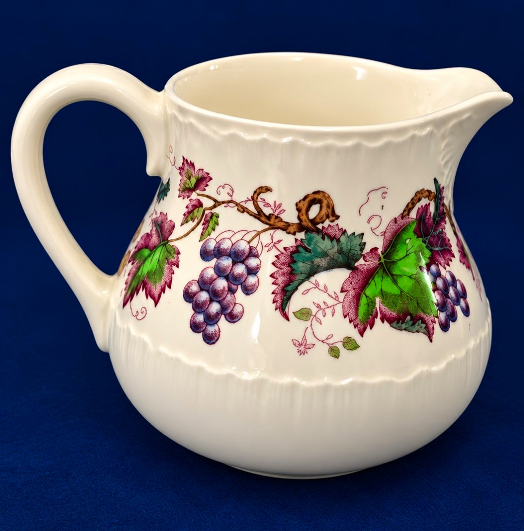 Vintage Wedgewood Jefferson Vine TK463 18 oz Pitcher Etruria Barlaston England