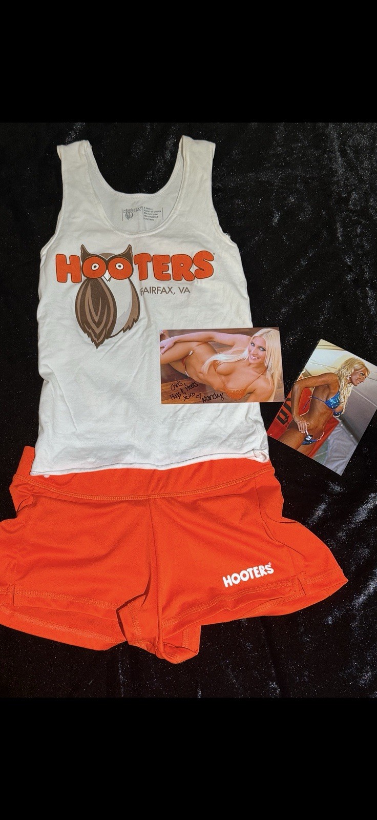 Hooters Uniform & Signed Calendar Photoshoot Pic