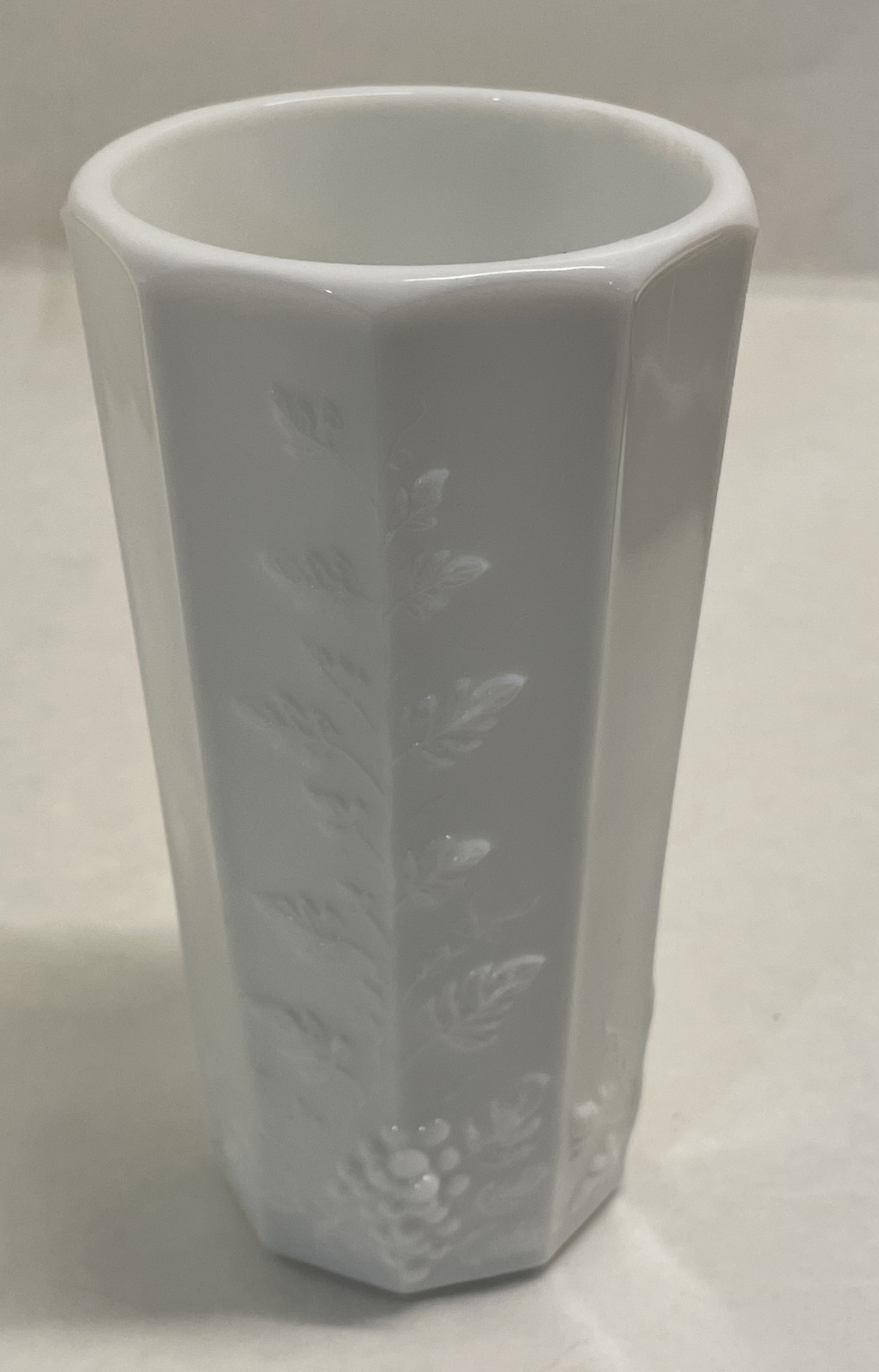 Vintage Westmoreland Paneled Grape Milk Glass 12oz Water Tumbler Mint