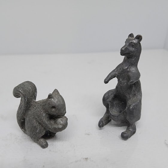 2 Beautiful Vintage1970\'s Miniature Kangaroo/Squirrel Rare Hard to Find Figurine