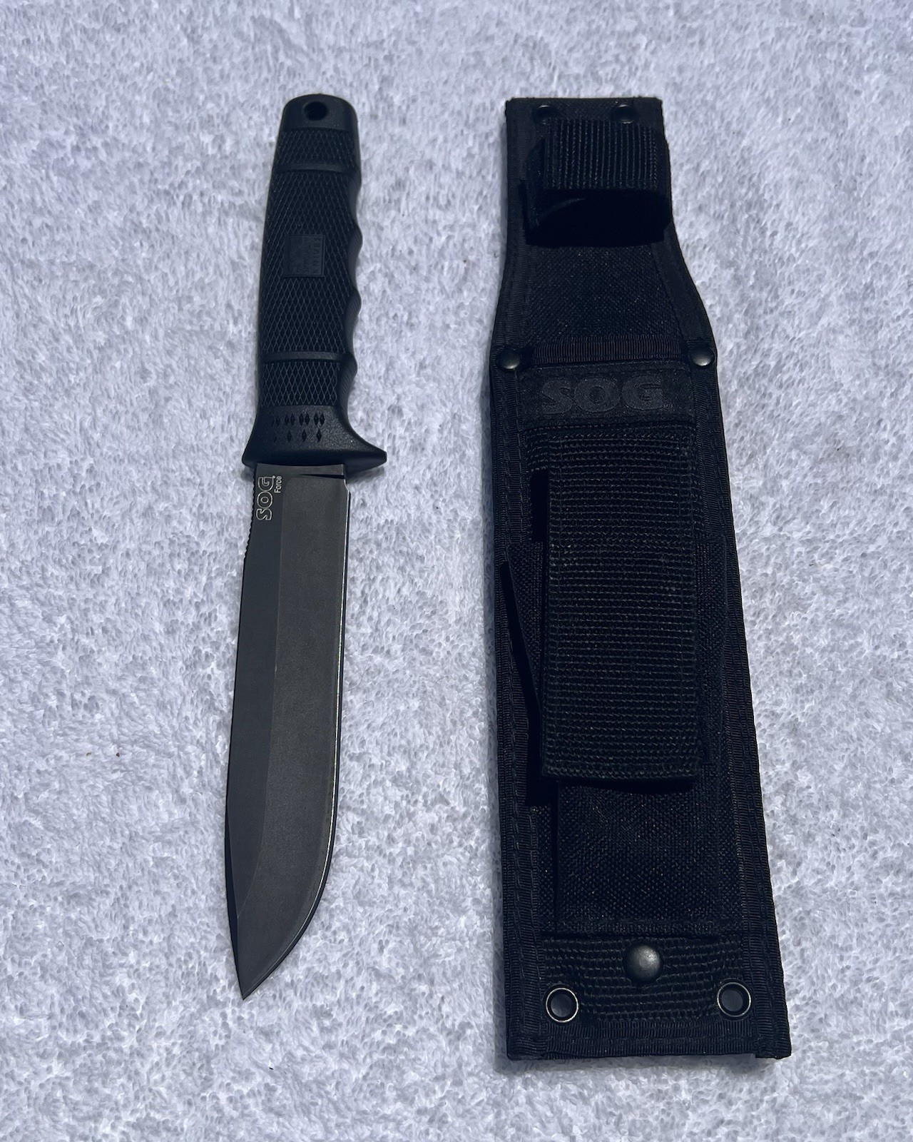 SOG FORCE SE38N Knife