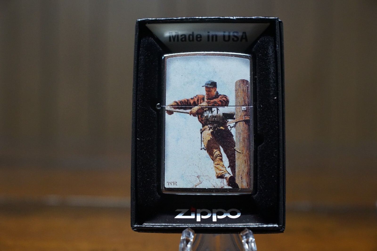 NORMAN ROCKWELL THE LINEMAN 1948 PAINTING ZIPPO LIGHTER MINT IN BOX