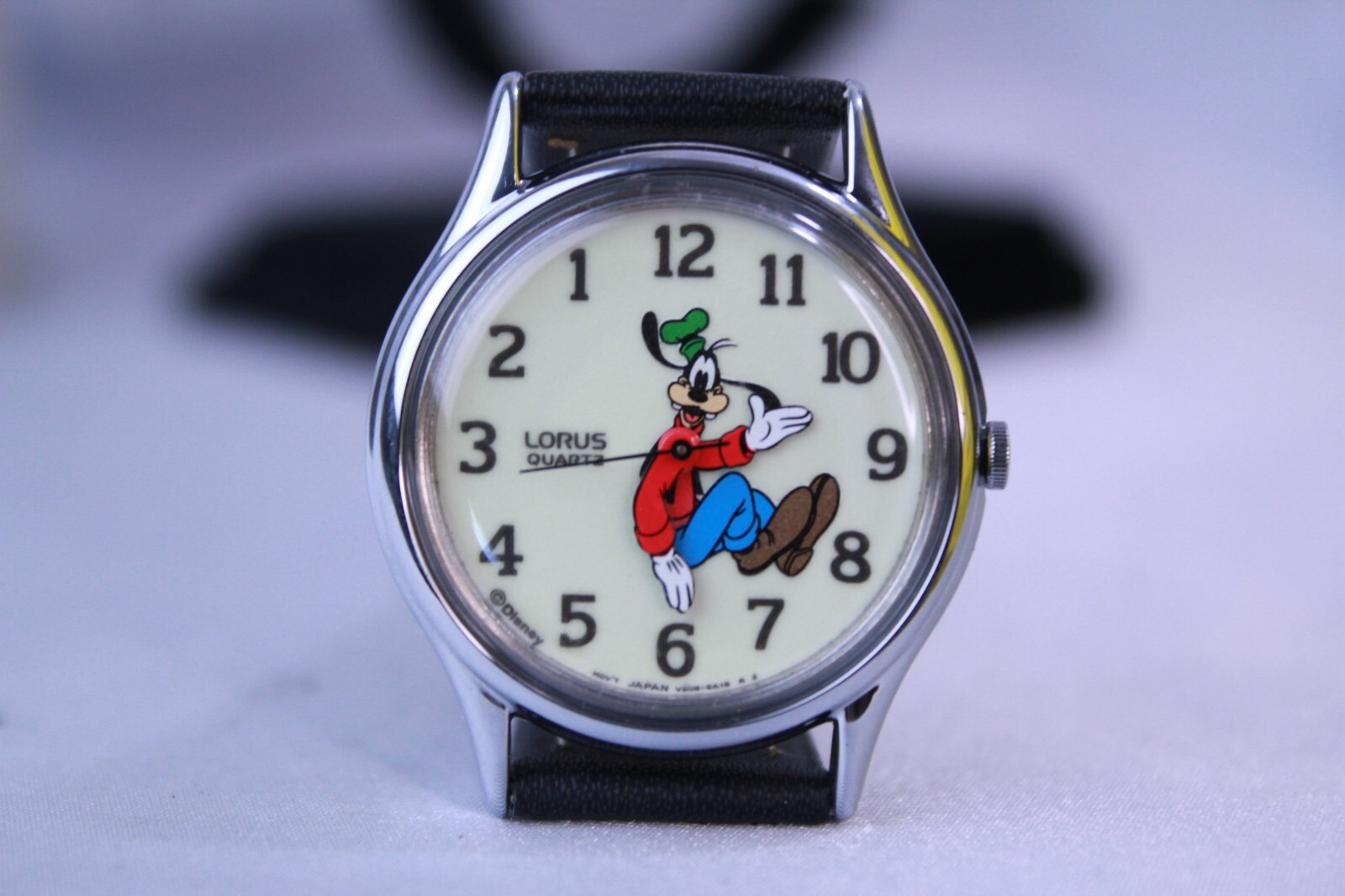 Rare Vintage Seiko by Lorus Backwards Goofy  Glow in The Dark Disney Watch 1980
