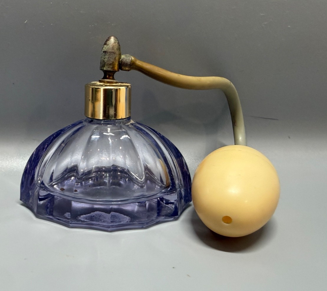 Vintage Purple Lavender Glass Perfume Atomizer Squeeze Bulb Vanity Bottle