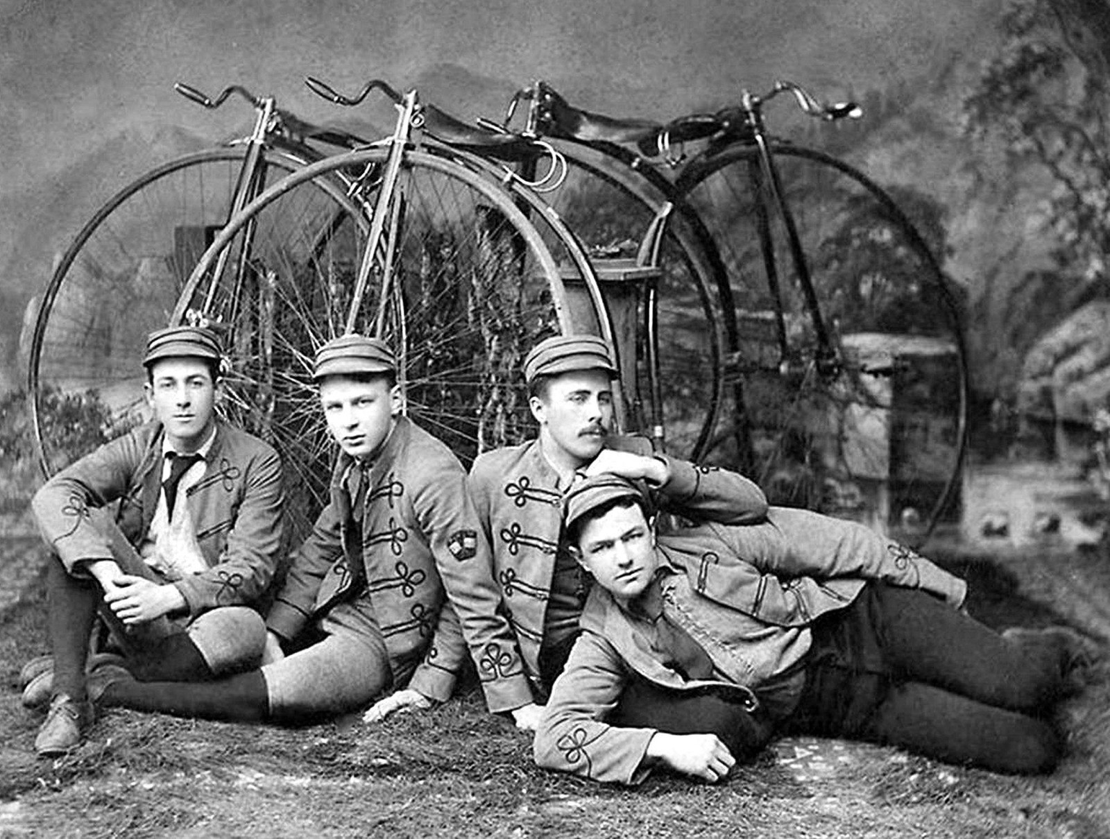 1920s FOUR GENTLEMEN & THEIR PENNY FARTHING BICYCLES Photo  (184-a)