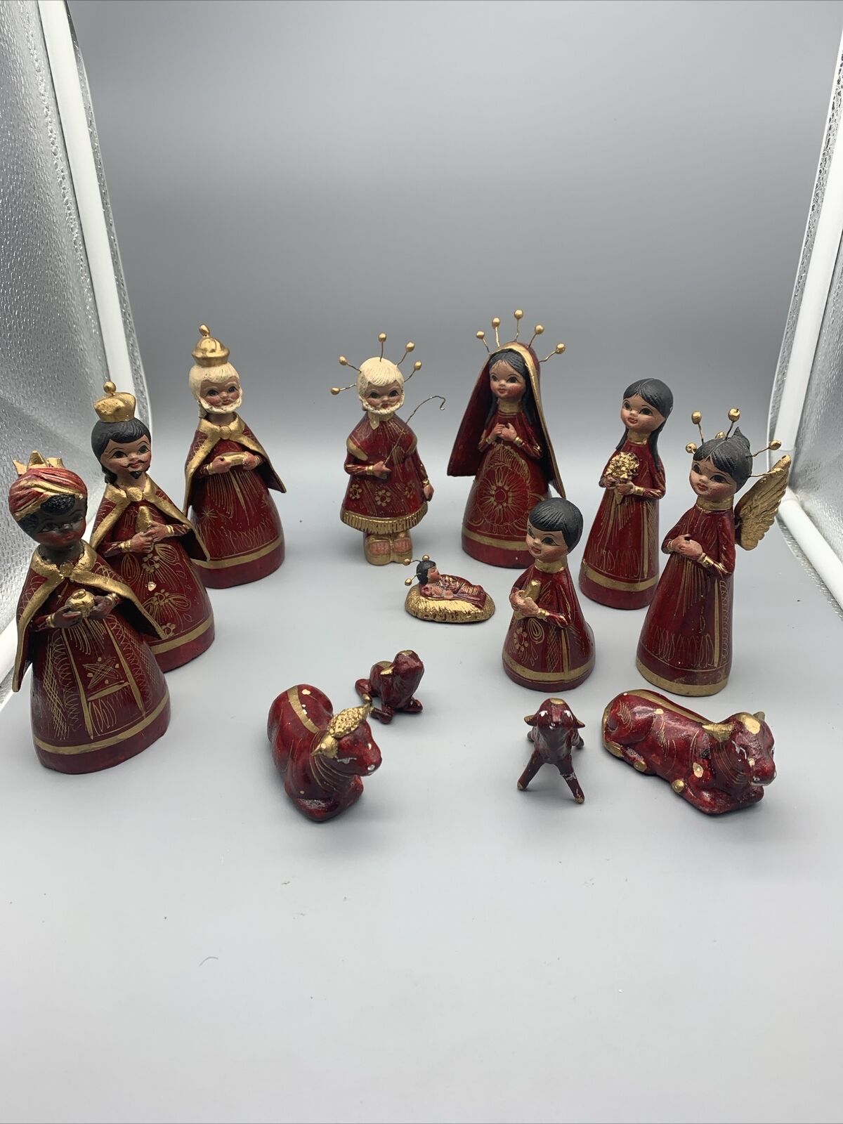 Vintage Mexican Christmas Nativity 14 Figurines Hand Painted Red/Gold Clay 5.5”